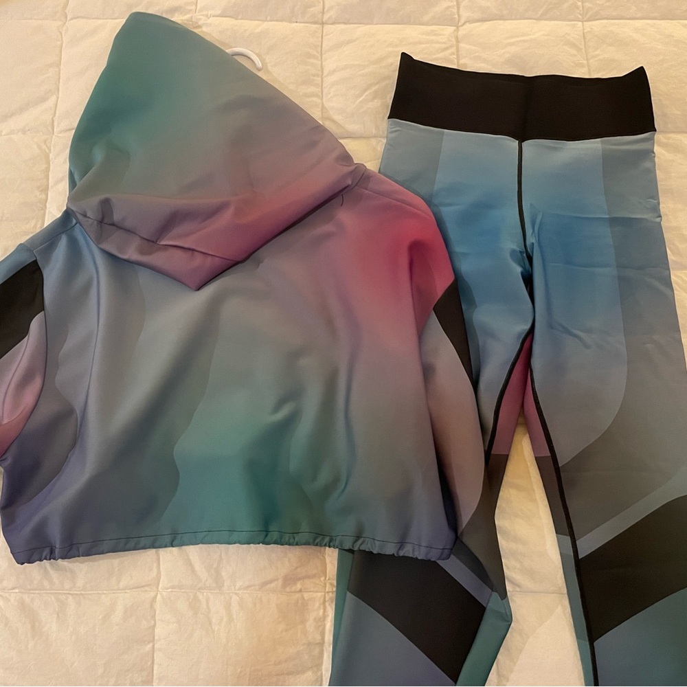 Ultracor workout set! NEVER WORN - Picture 4 of 6